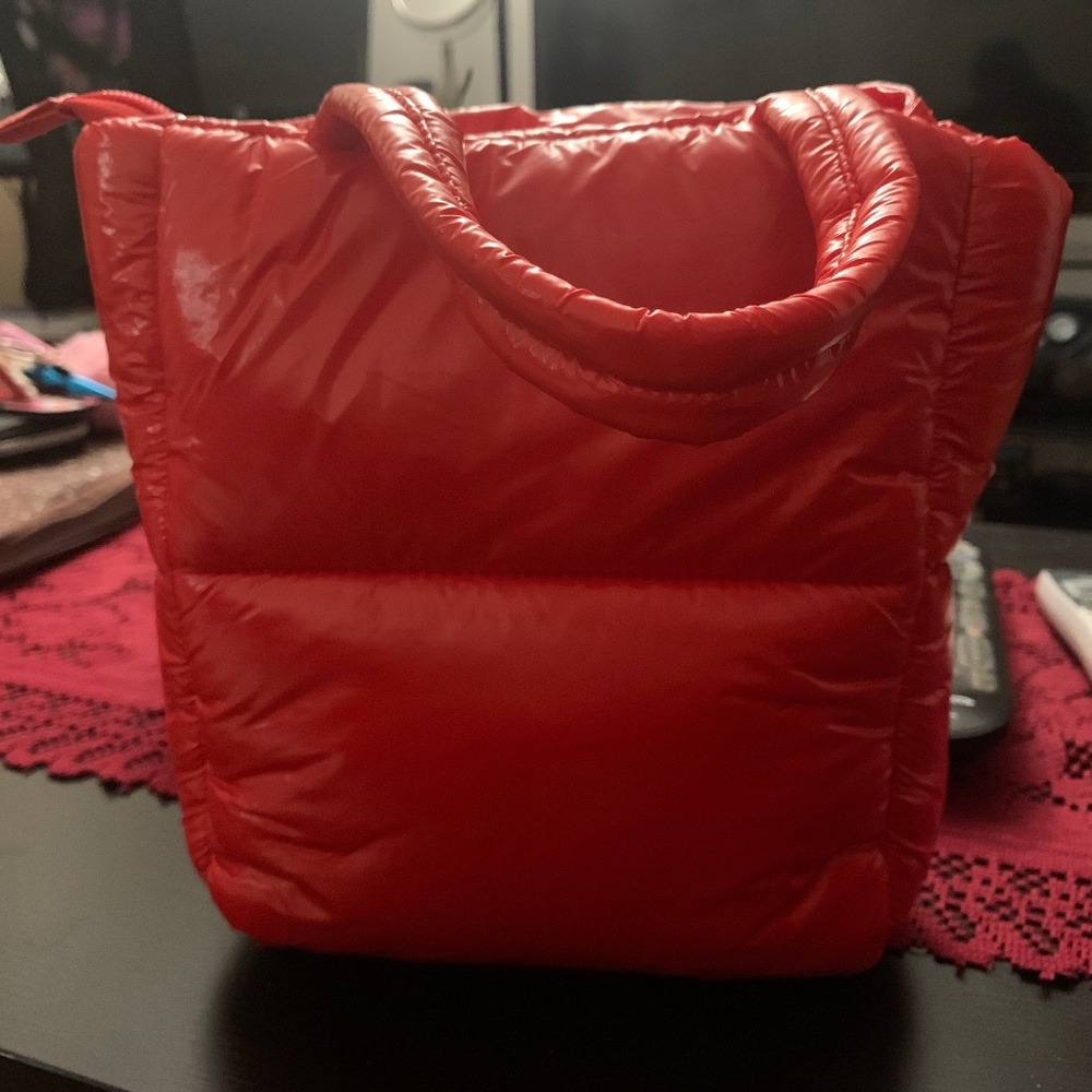 Small puffer bag